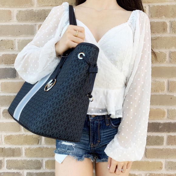 Michael Kors LARGE Carryall Tote Center Stripe MK - Picture 6 of 8